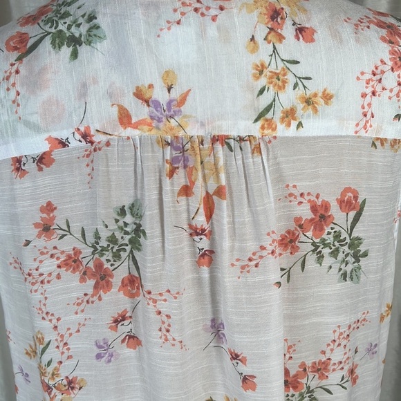 Liz Claiborne | Floral Wrap Sleeveless Blouse | Size Large - Picture 5 of 9
